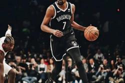 爱游戏体育-包含杜兰特迎来二十赛季高光表现，IG球迷沸腾！的词条