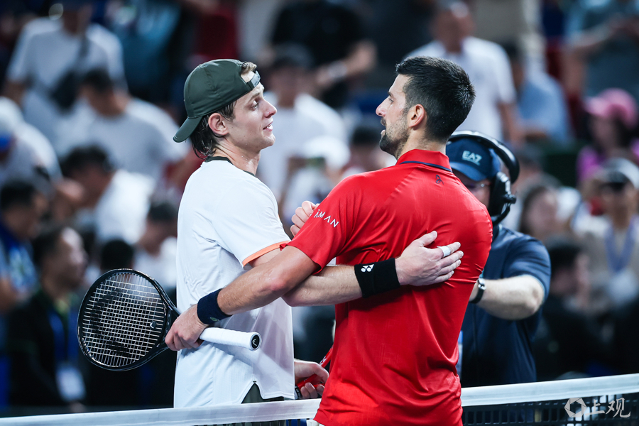 德约科维奇横扫黑马 德约科维奇横扫黑马