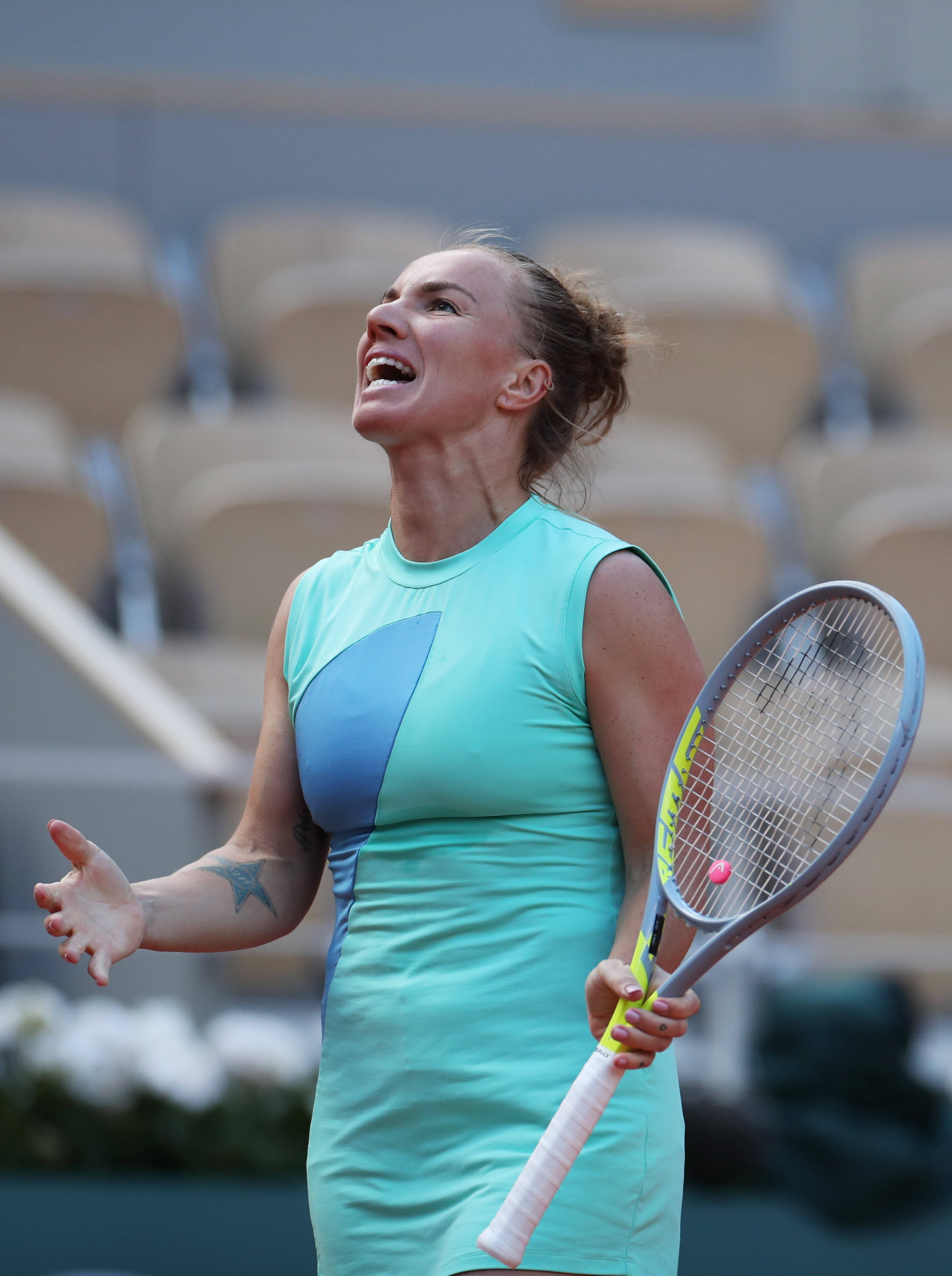 关于阿扎伦卡回归赛场，赛况扑朔迷离首场状态亮眼，TL观众沸腾！的信息